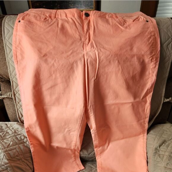 💕NWT Lane Bryant 20 coral orange capris. - Picture 1 of 7